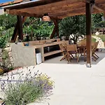 Bonvivan House Ferienhaus Diminići